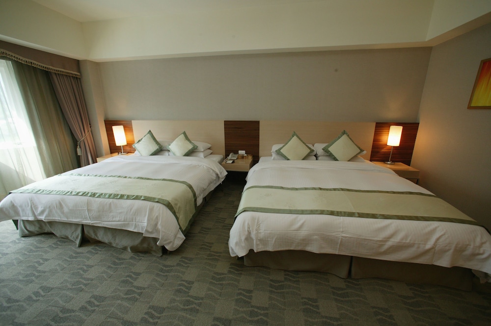 Hoya Hot Springs Resort & Spa 12/65