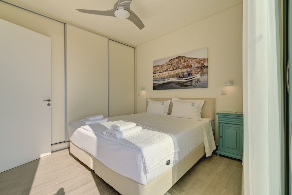 Ouzo Villas 27/50