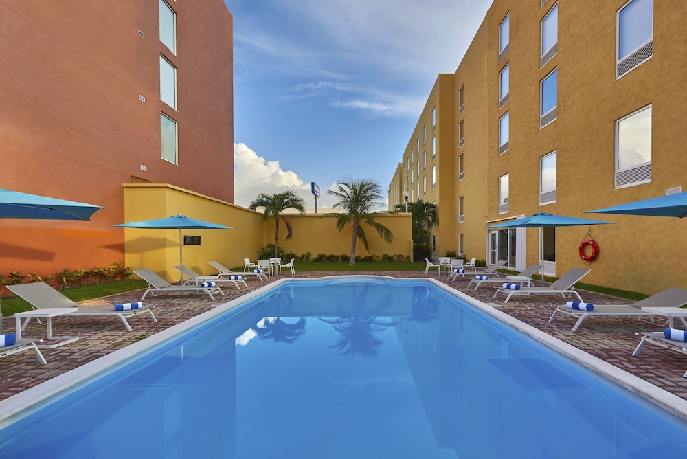 City Express Junior by Marriott Cancun in CANCUN