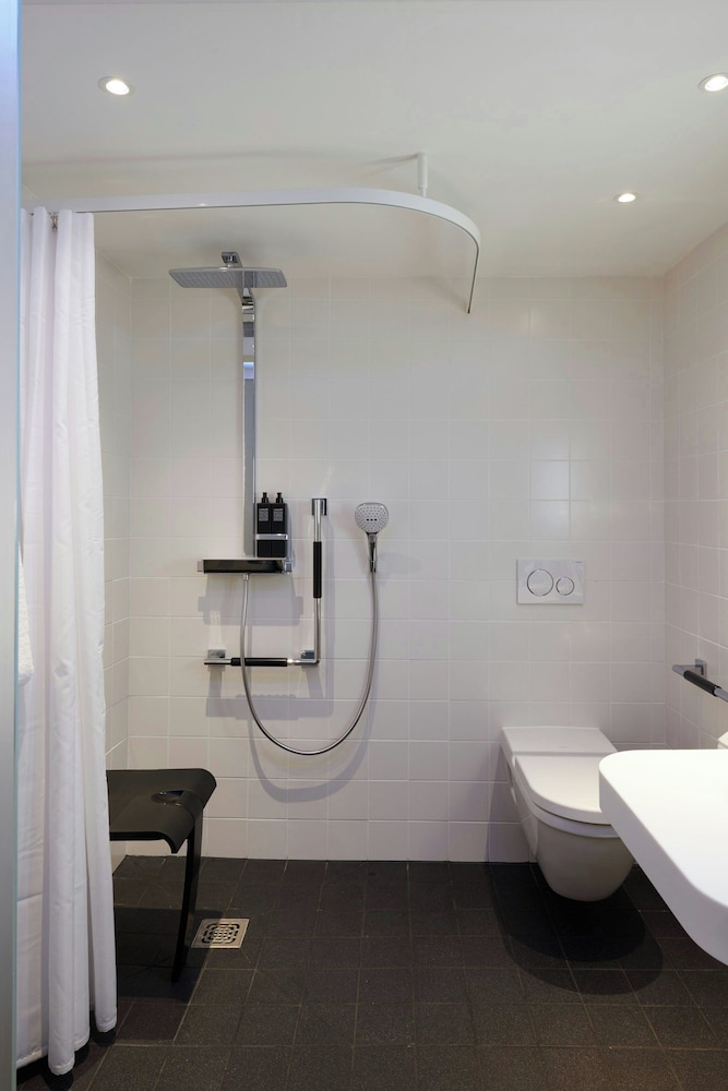غرفة بسرير كينج لذوي الإعاقة، CitizenM Paris Opera 7/8