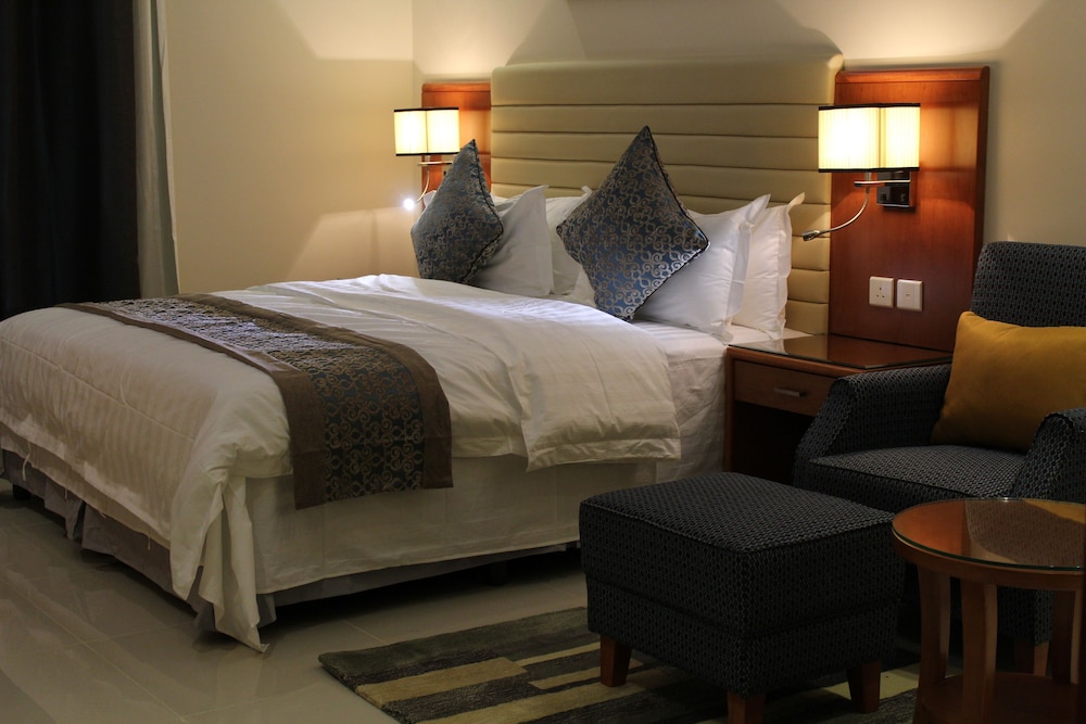 Pestana Hotel and Suites 2 22/52