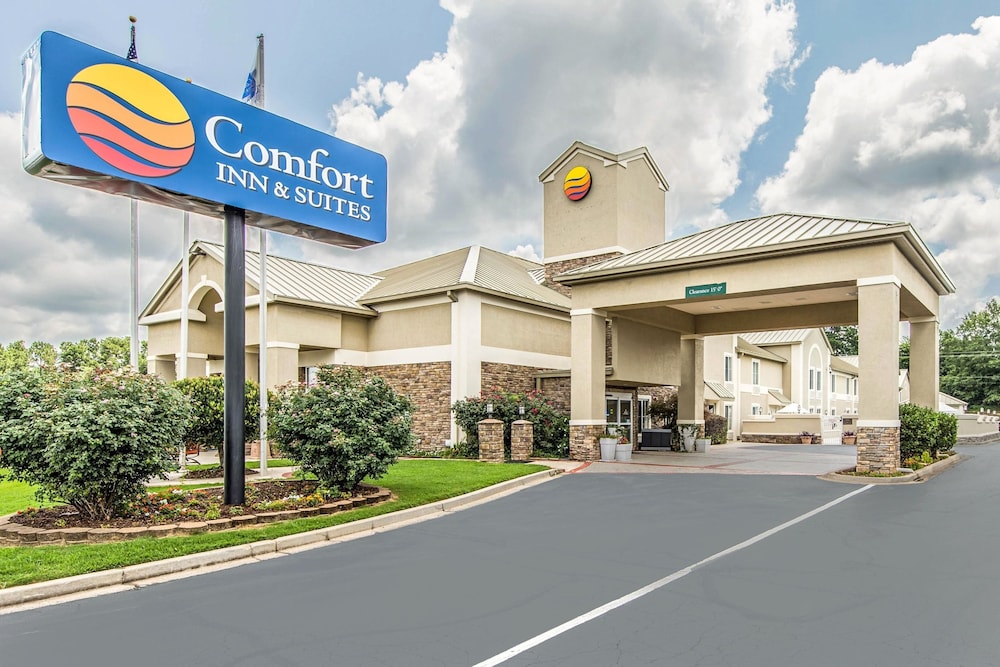 Comfort Inn & Suites Greenwood Near University 5/66