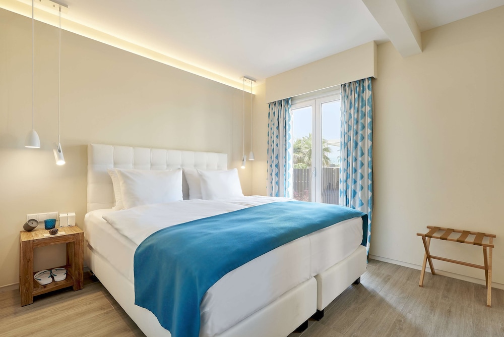 Garden, Deluxe, Suite, King Bed