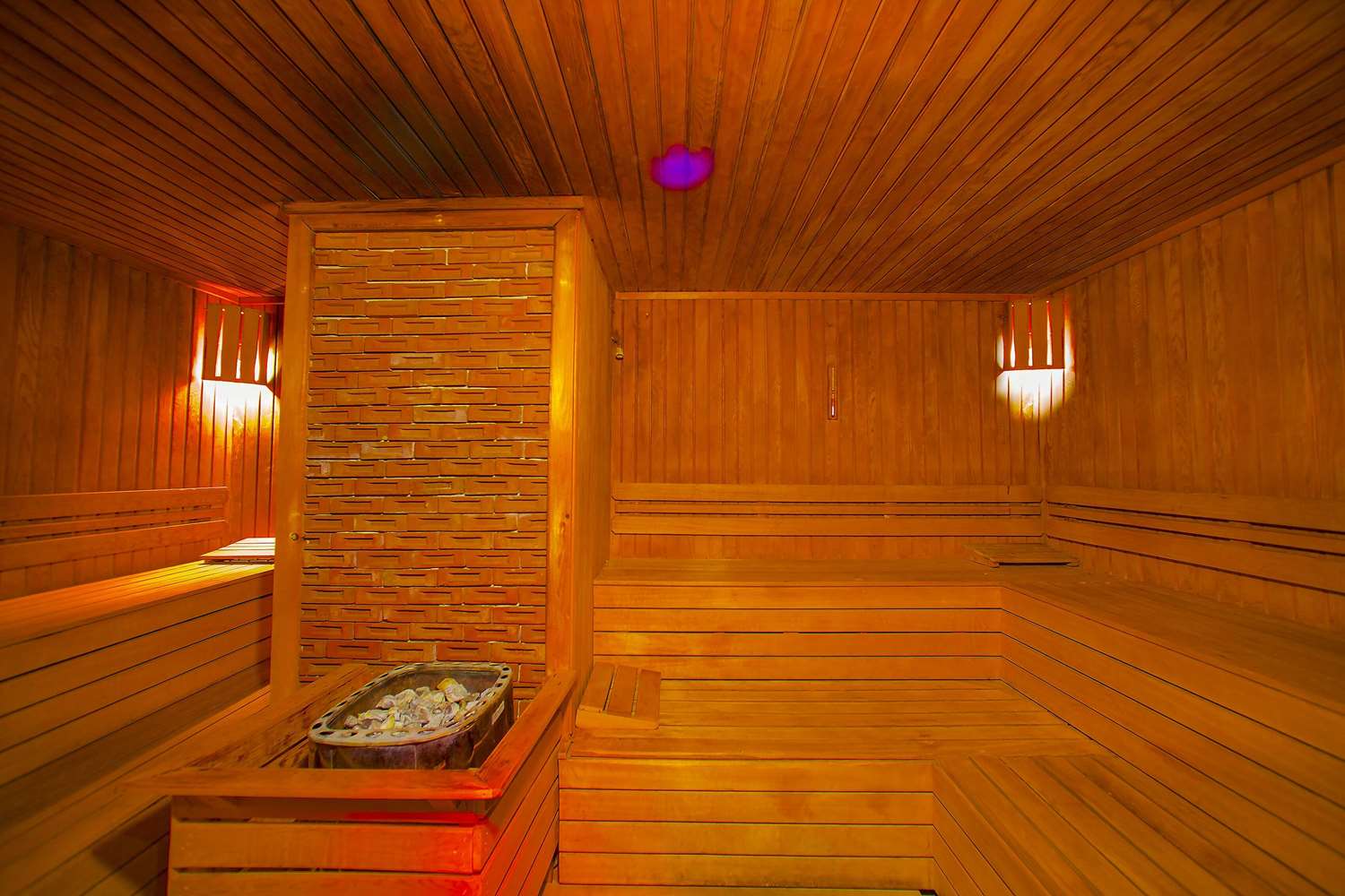 Ramada Hotel & Suites by Wyndham Istanbul Merter 9/24