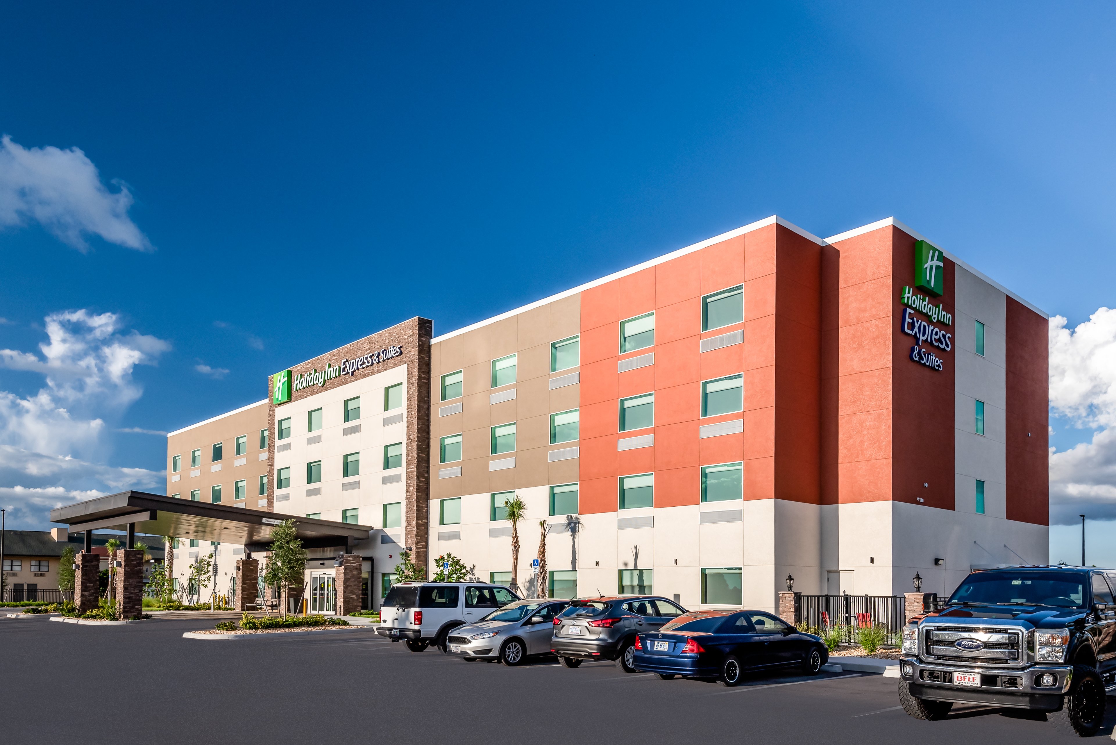 Holiday Inn Express & Suites Punta Gorda 42/45