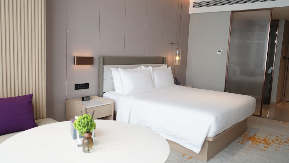 Elong Hotel Jakarta PIK 8/48
