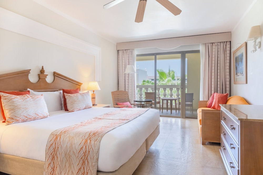 Iberostar Waves Rose Hall Beach All Inclusive 9/50