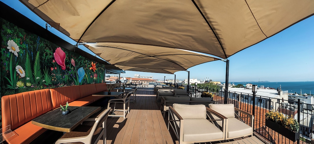 Aprilis Hotel 33/50
