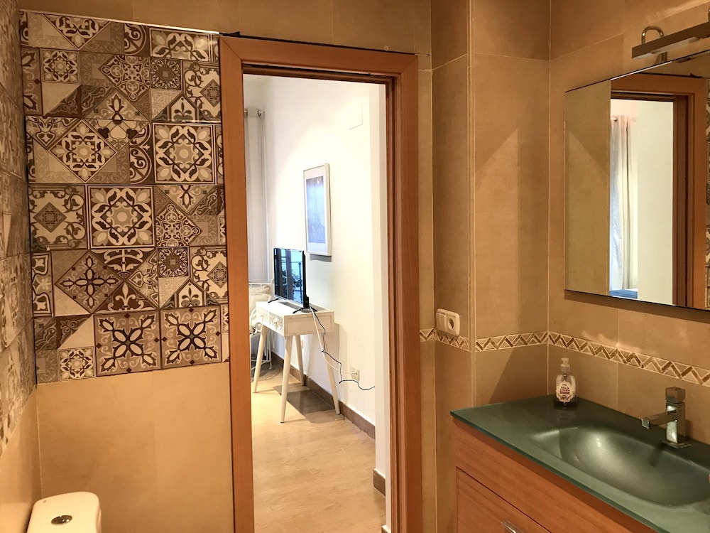 Triana Luxury Home 44/48