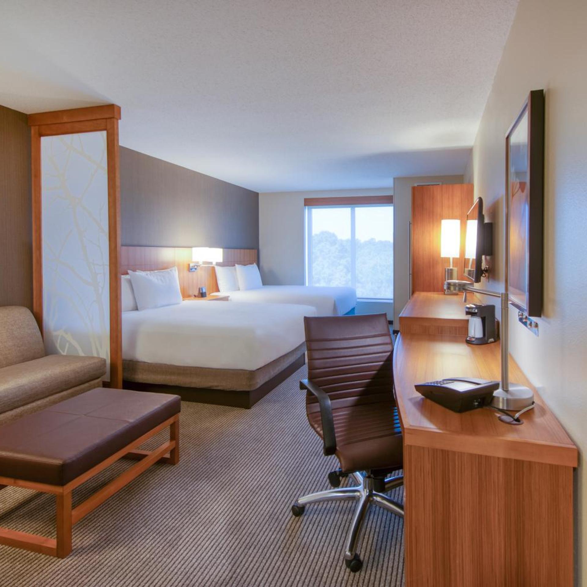 Room, 2 Queen Beds, Sofa, High Floor