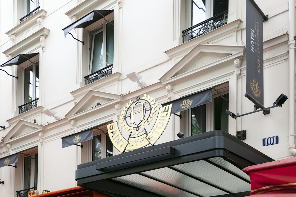Hotel Saint Cyr Etoile 3/65