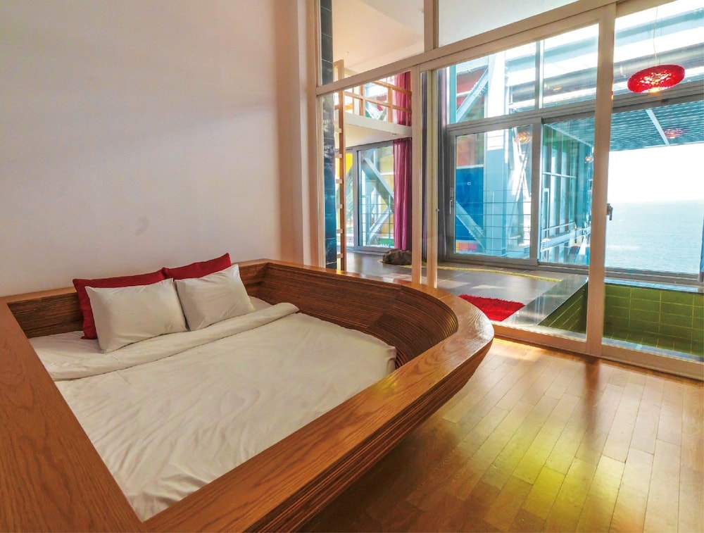 Deluxe, Double Bed