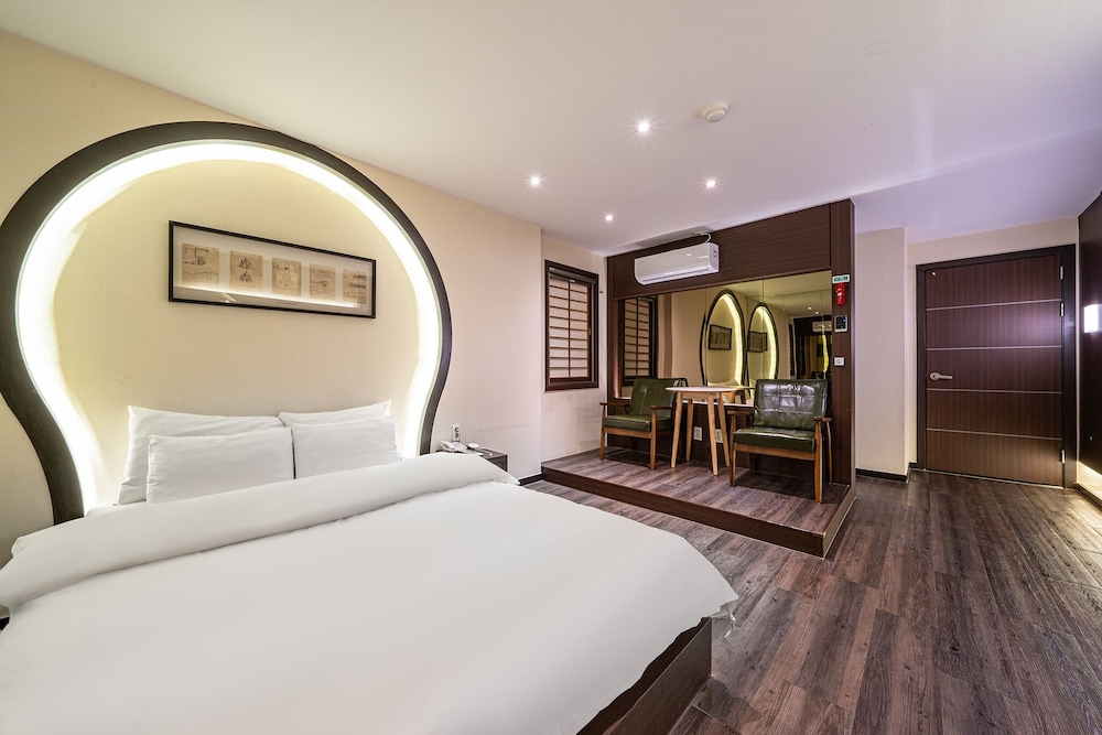 Ink Gongju Tourist Hotel 20/50