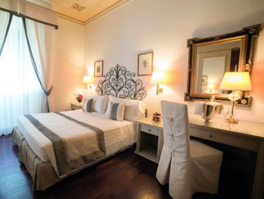 Hotel Jolanda 15/50