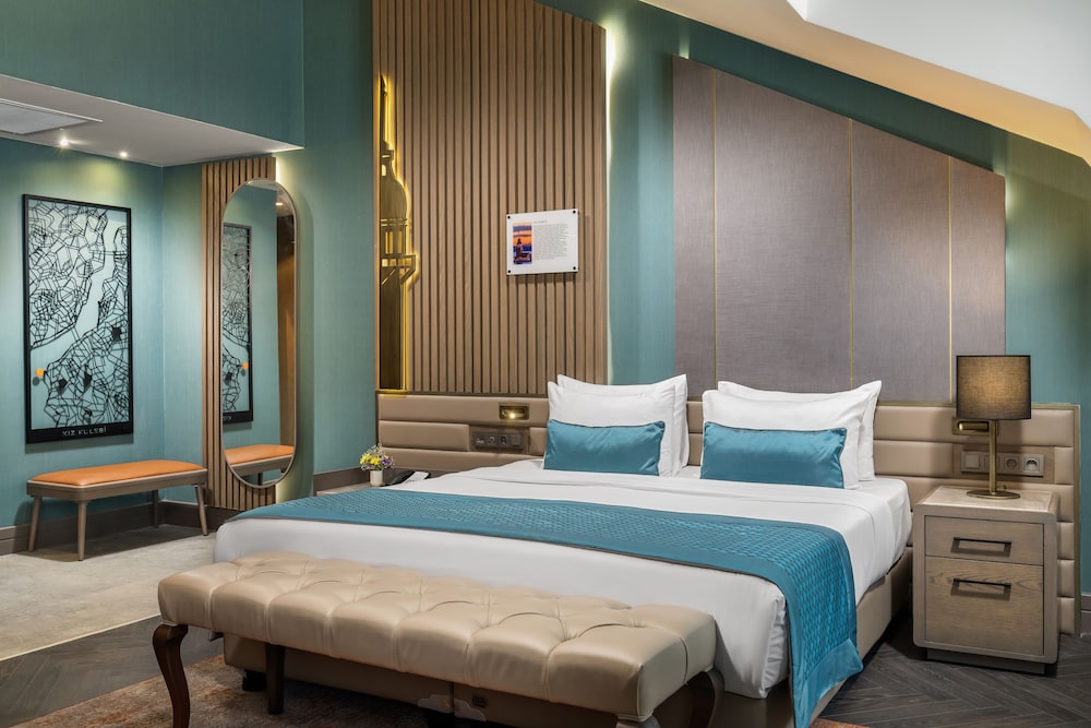 DELUXE, DOUBLE BED