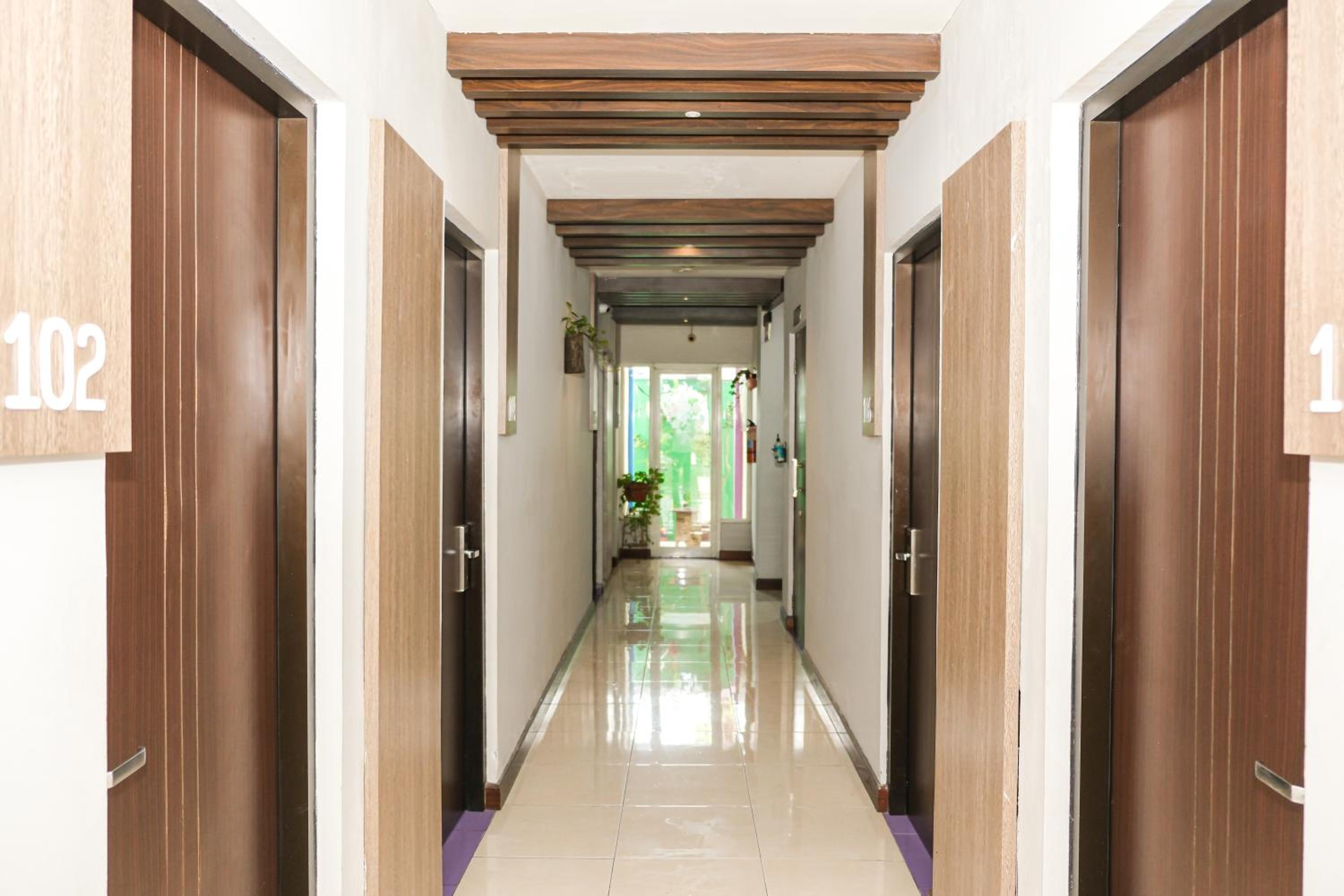Hotel Dalu Semarang 2/50