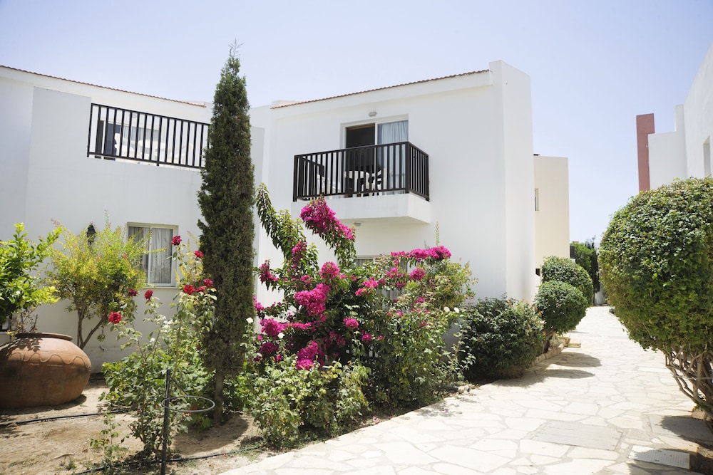Akti Beach Hotel & Village Resort 58/68