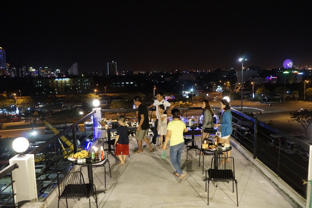 Oasis Hotel & Apartment 39/50