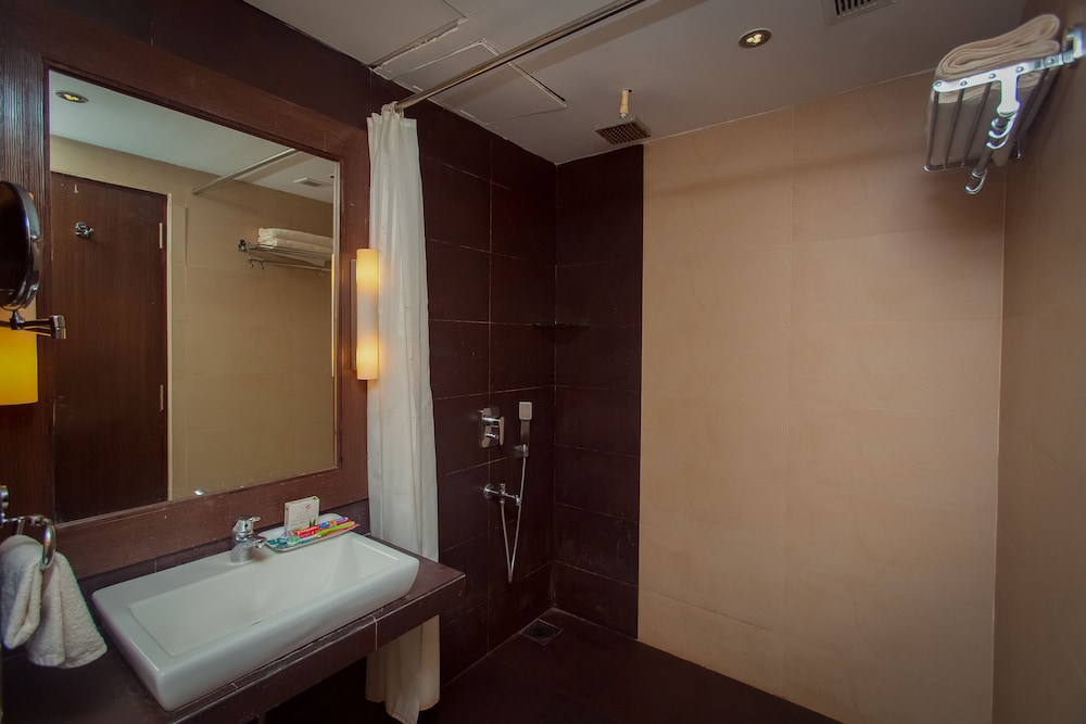Riva Beach Resort 33/77