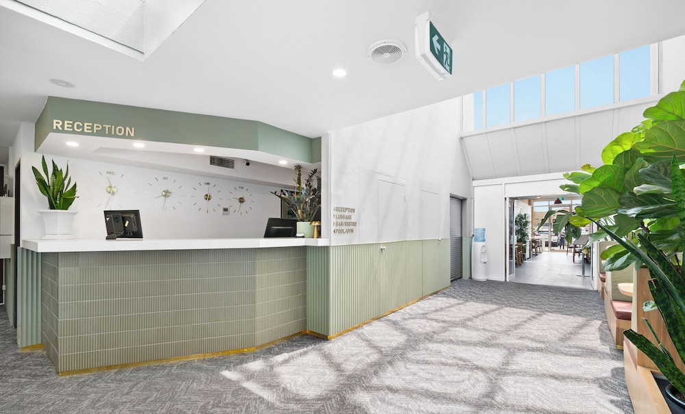 Ciloms Airport Lodge 9/63