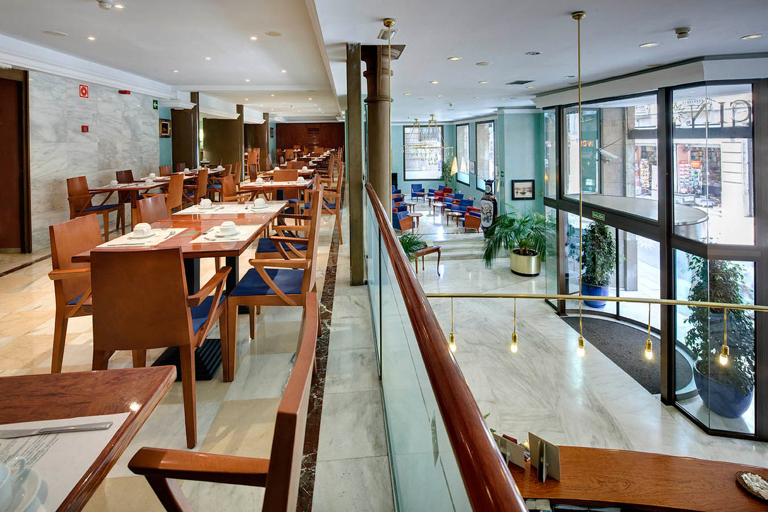 Gran Hotel Barcino 68/76
