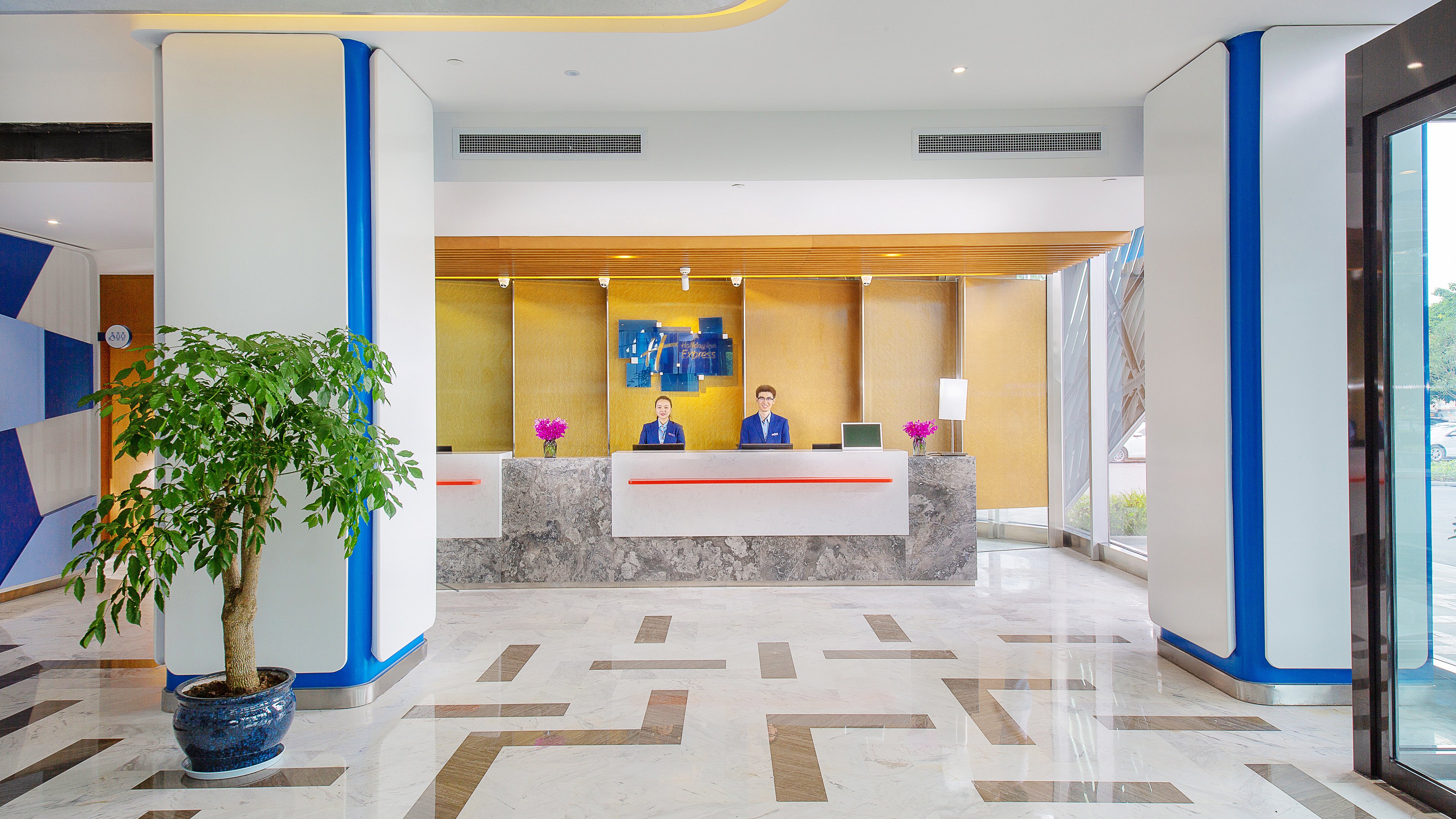 HOLIDAY INN EXPRESS MIANYANG HIGH-TECH ZONE 8/48