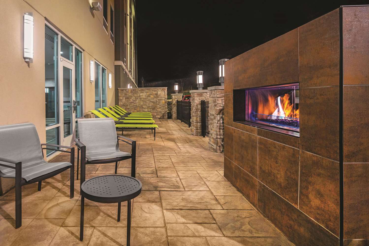 La Quinta Inn Suites By Wyndham Cleveland Tn 32/45