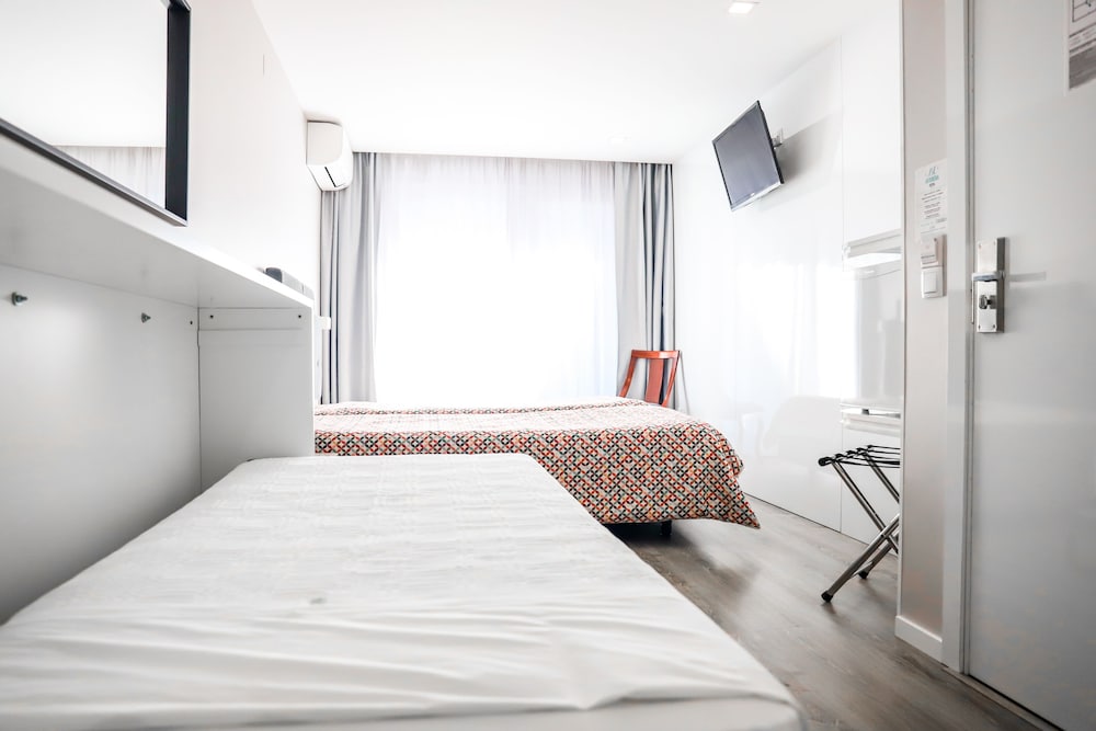 Hotel Avenida 3/78