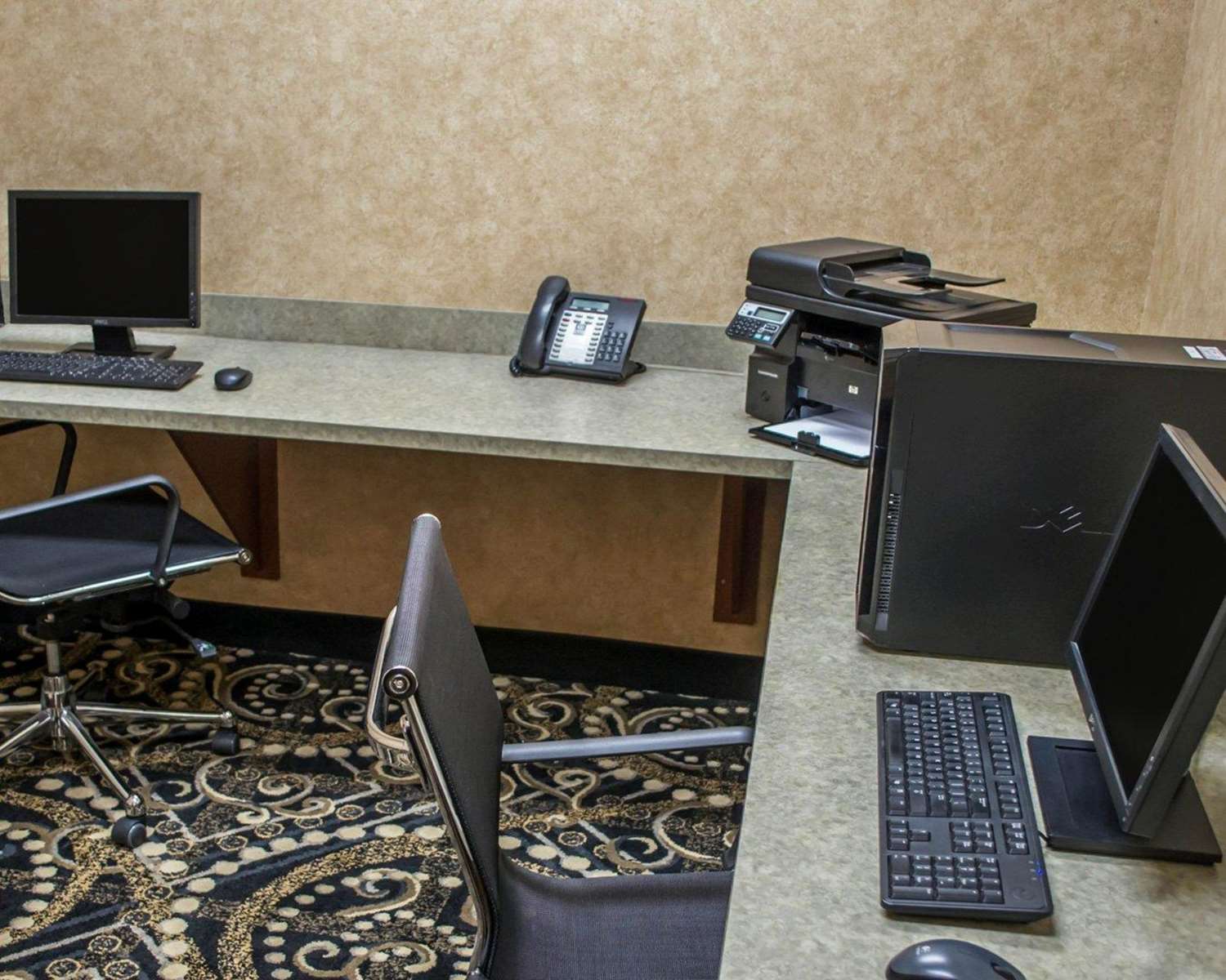 Comfort Suites Southwest 44/45