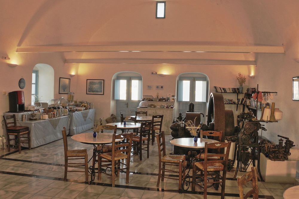 Aethrio Sunset Village Oia 72/87