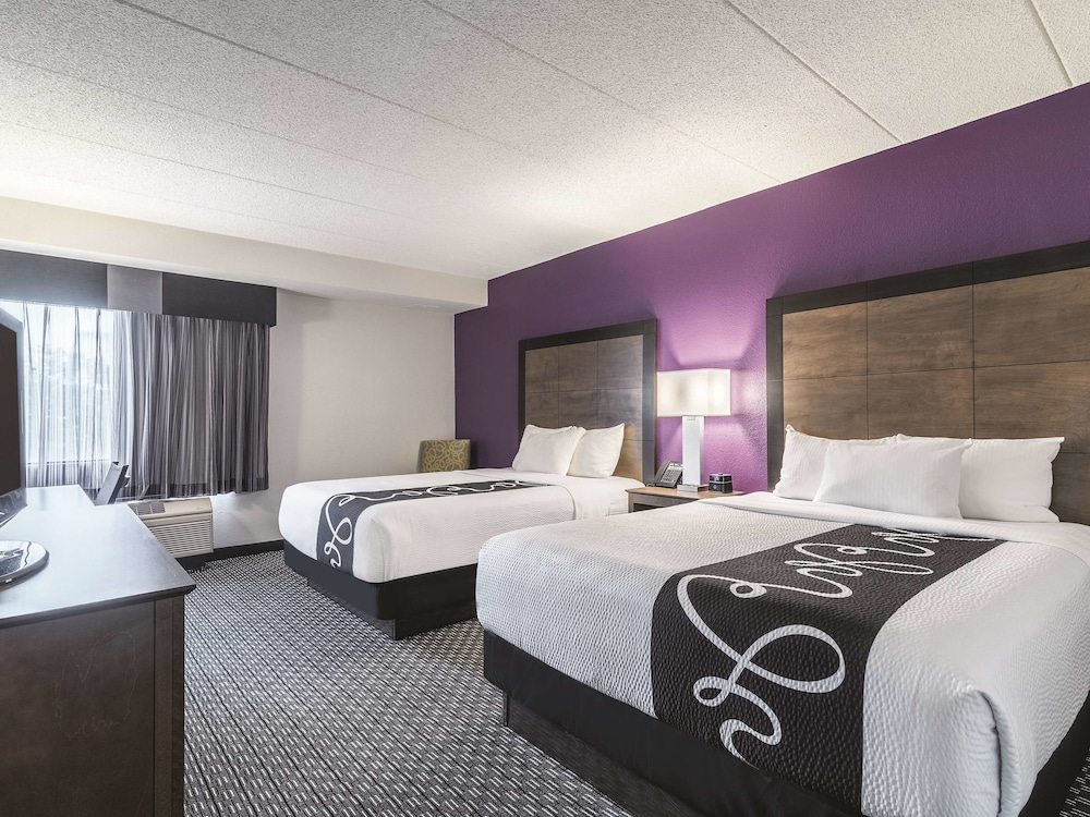 La Quinta Inn And Suites By Wyndham Salem Nh 10/42