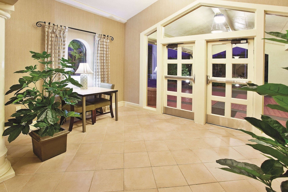 Howard Johnson by Wyndham Columbus Fort Benning 8/26