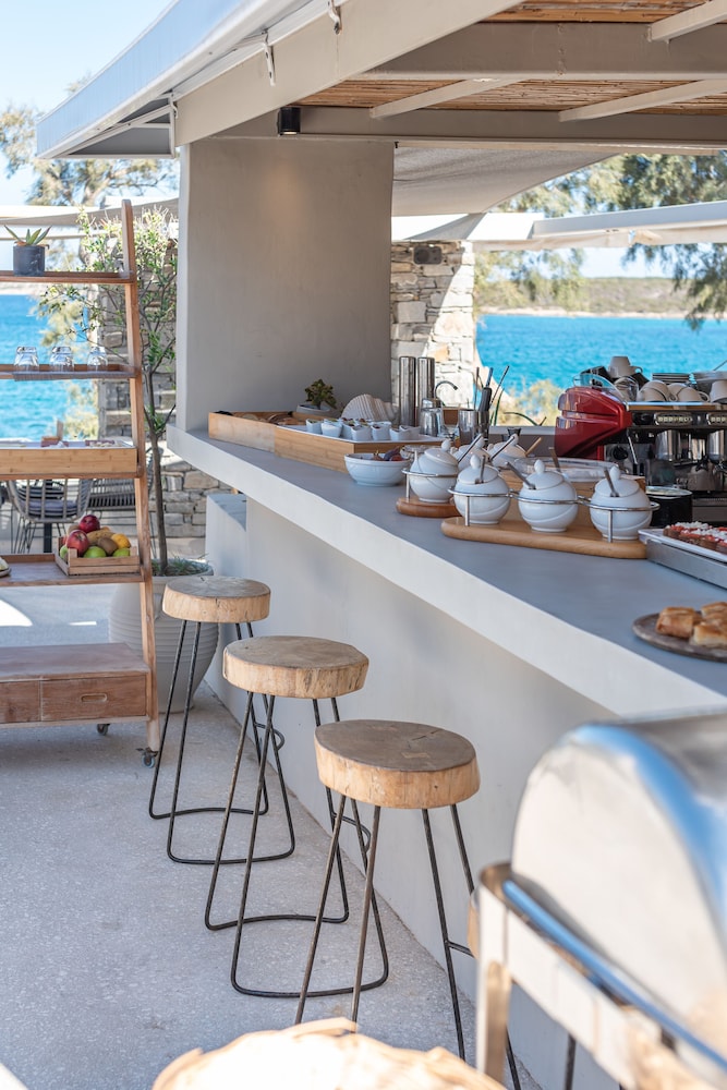 Paros Comfy Suites 33/50