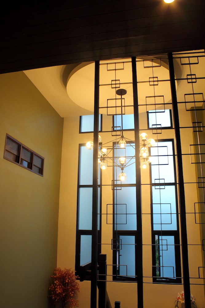 Burapa Boutique photo4
