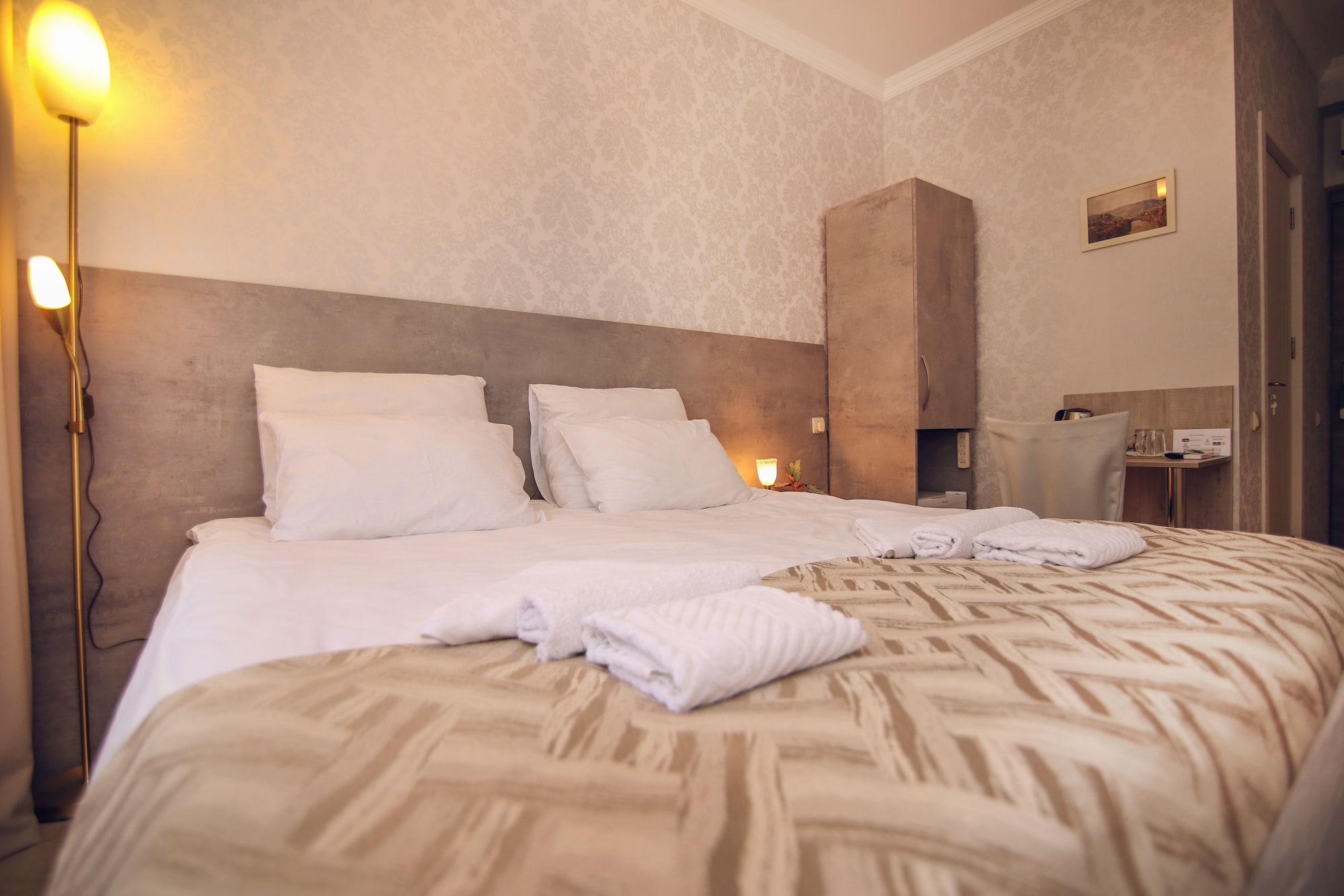 BASIC, DOUBLE BED, GARDEN VIEW