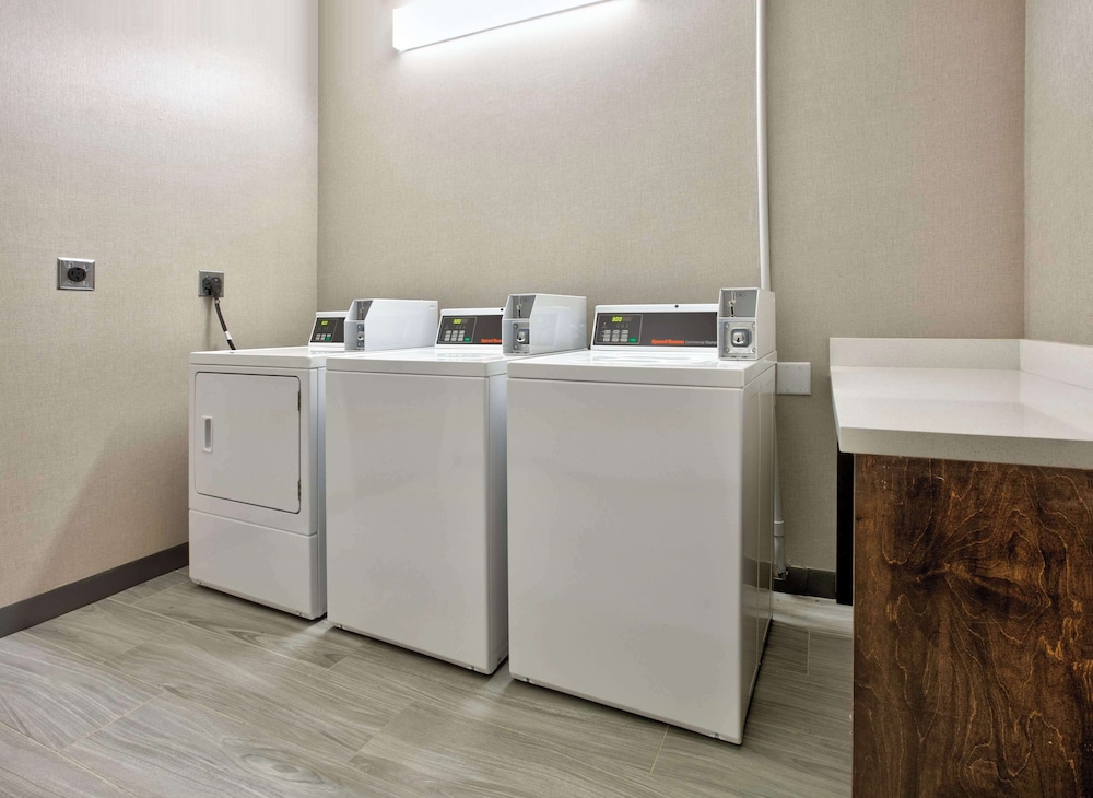 Hampton Inn & Suites Dalhart 7/27