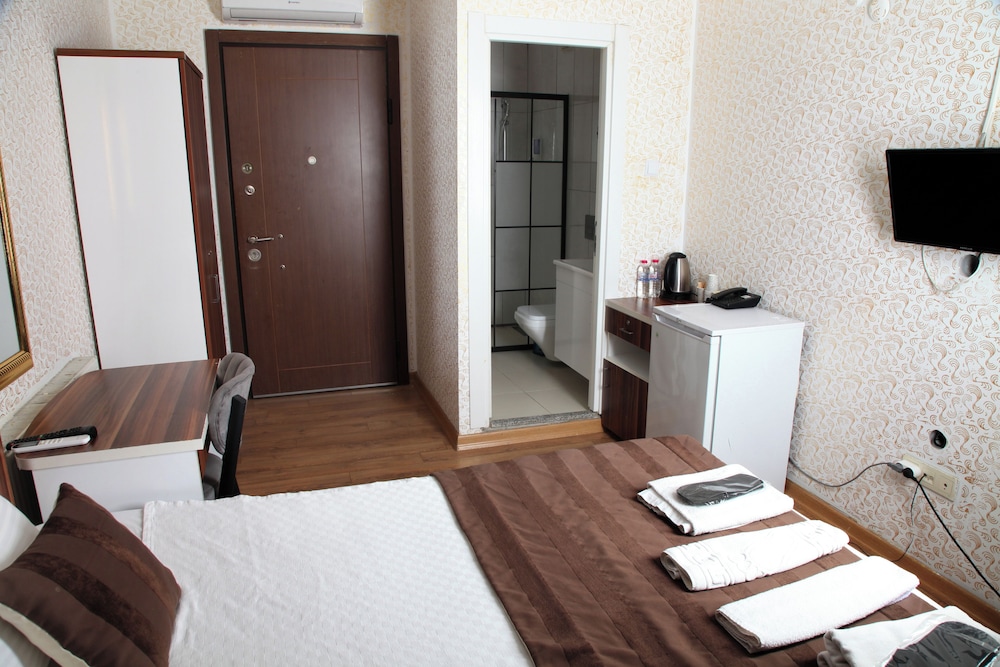 Garden Hill Hotel 34/44