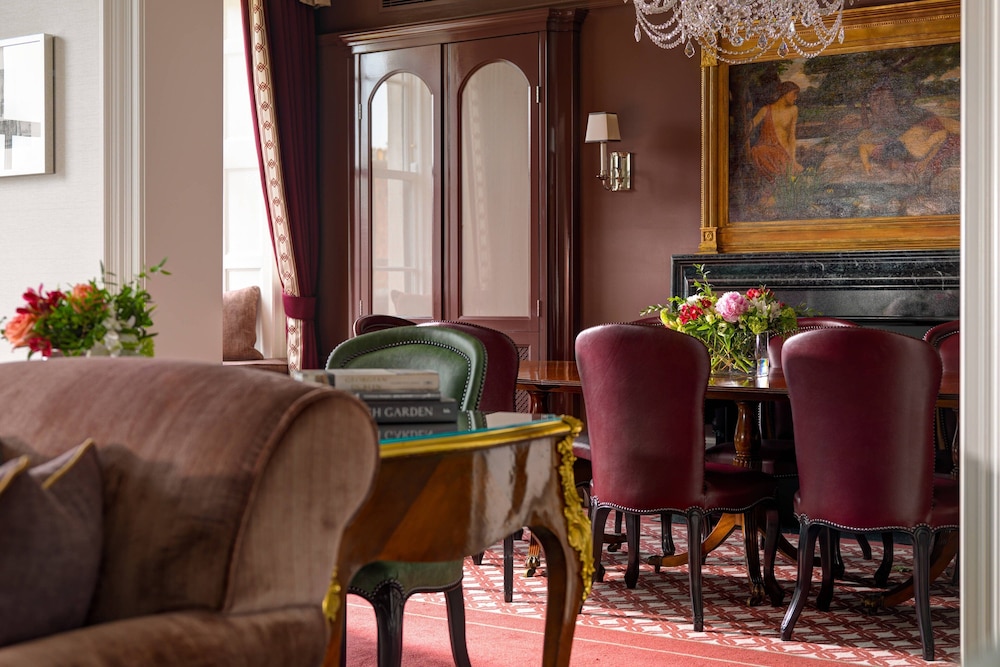Shelbourne Hotel 41/55