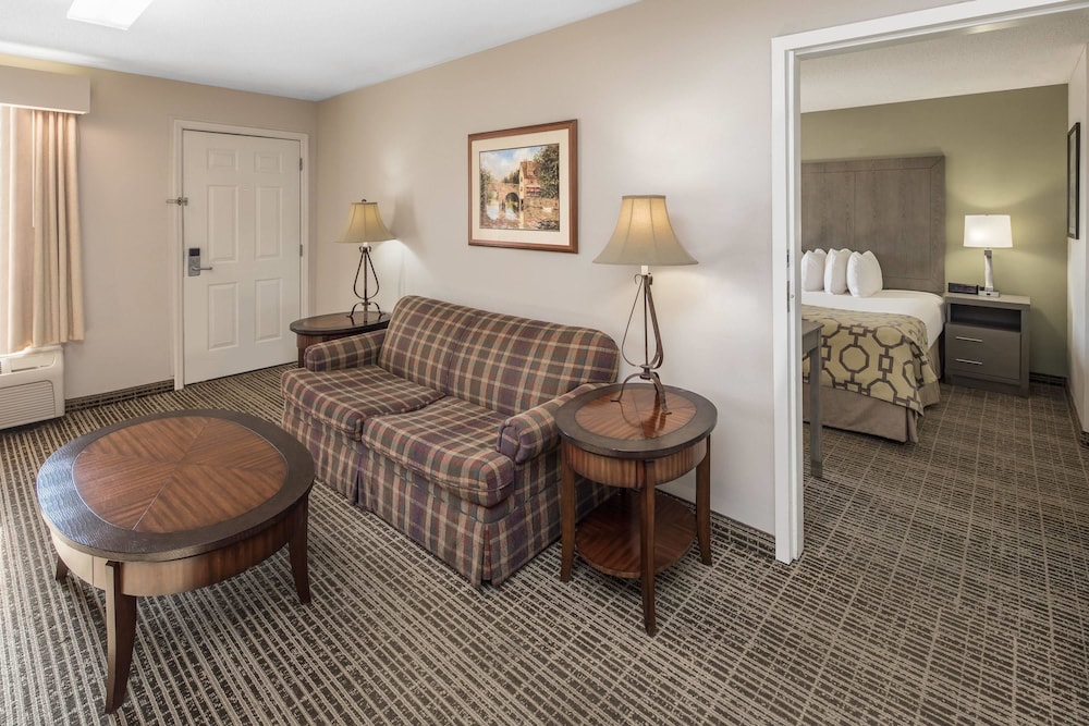 Baymont By Wyndham Cleveland 11/22