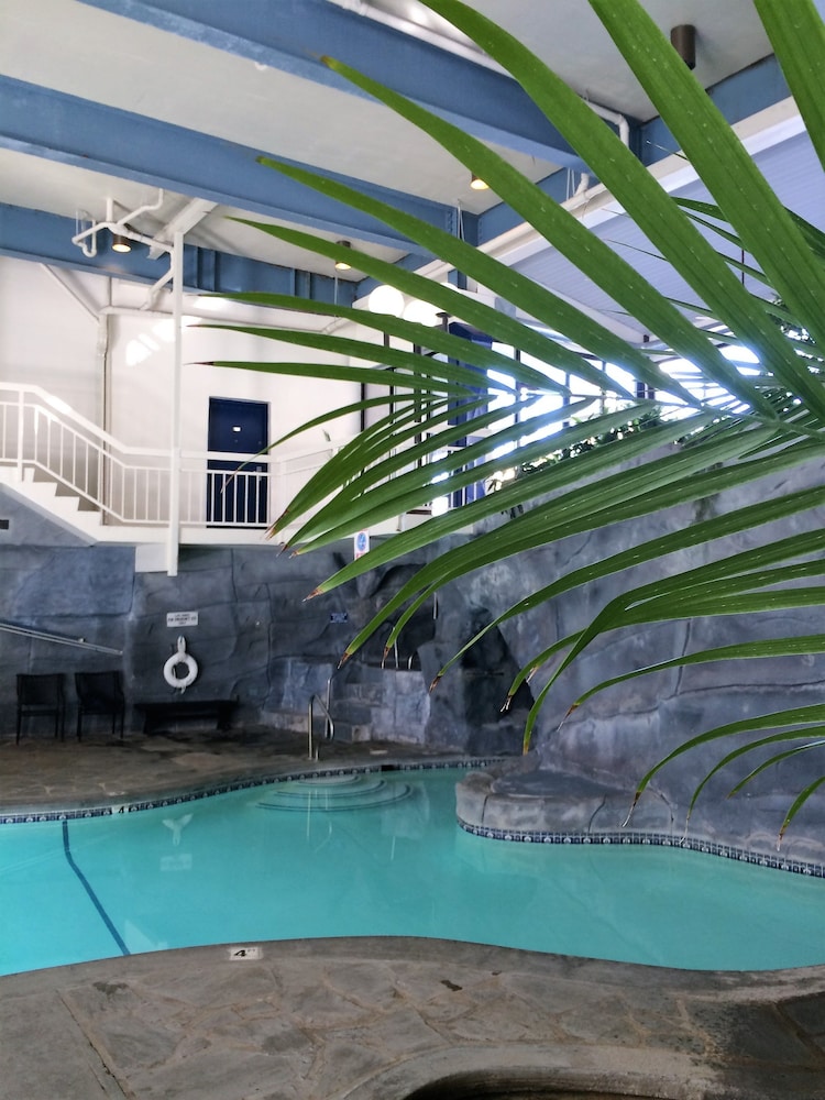 Sidney James Mountain Lodge 47/50