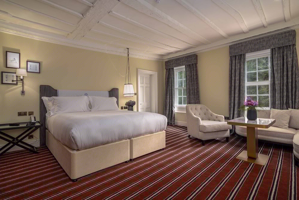 Red Lion Hotel 6/45