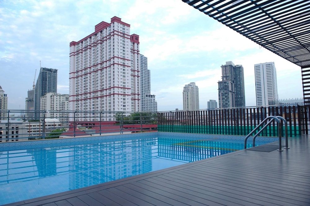 Top High Airport Link Hotel 31/47