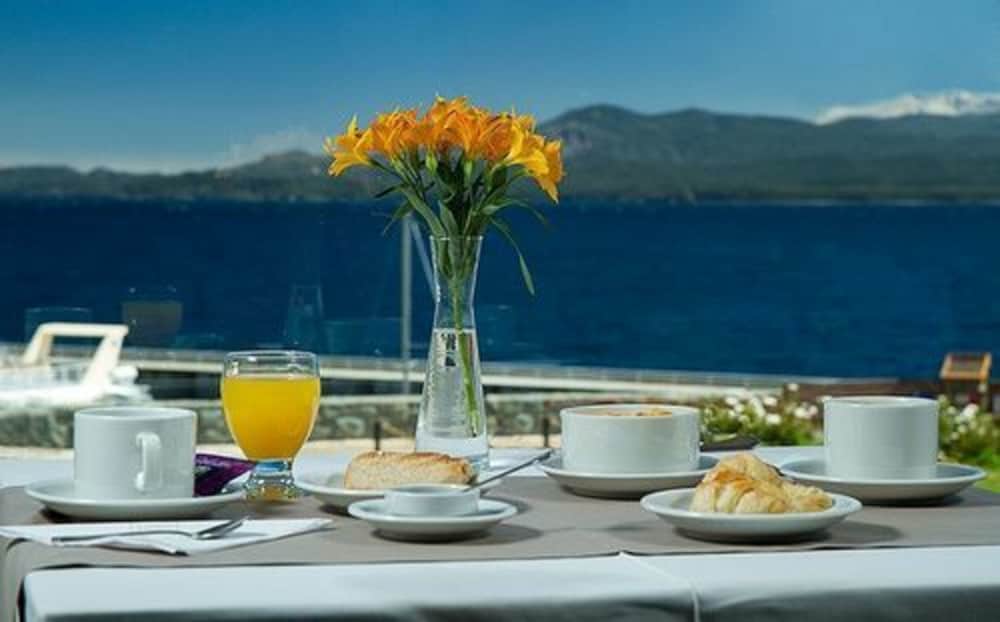 Tres Reyes Hotel 40/50