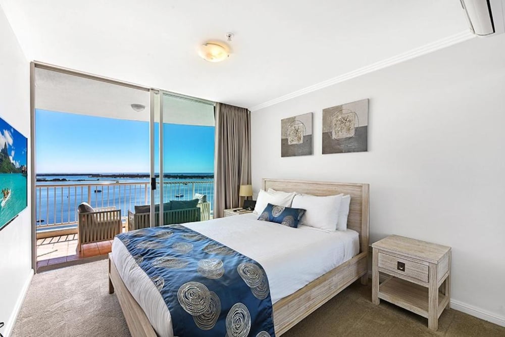Crystal Bay On The Broadwater 20/79