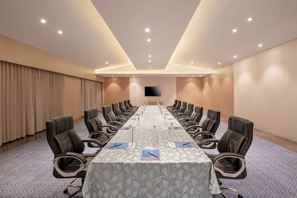 Radisson Blu Resort Visakhapatnam 34/47
