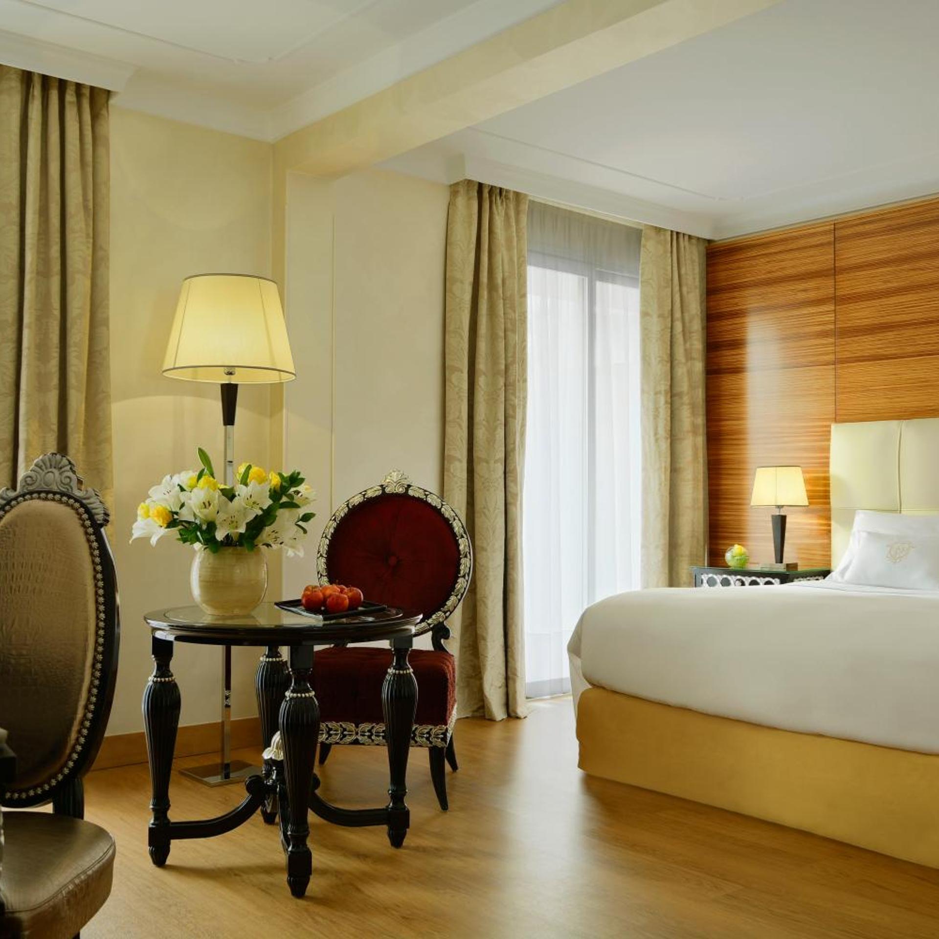 Superior, Executive, King Bed, Back Side، Hotel Splendide Royal Lugano 4/6