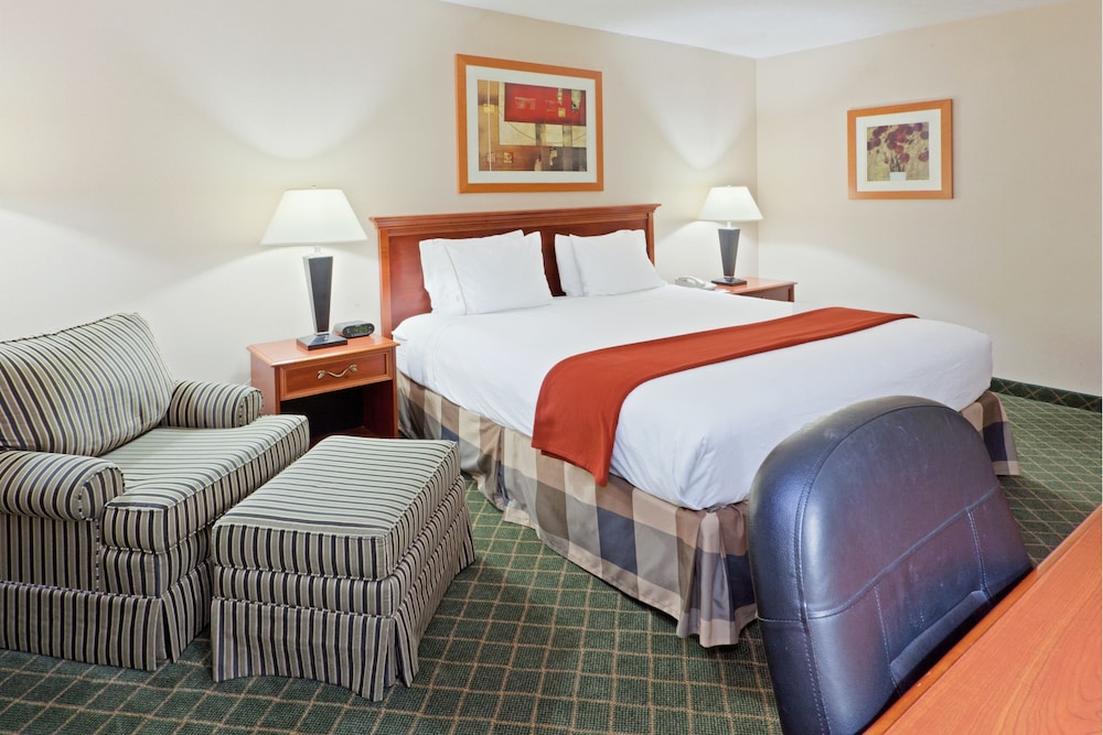 Holiday Inn Express Hotel Suites Kent State University 31/69