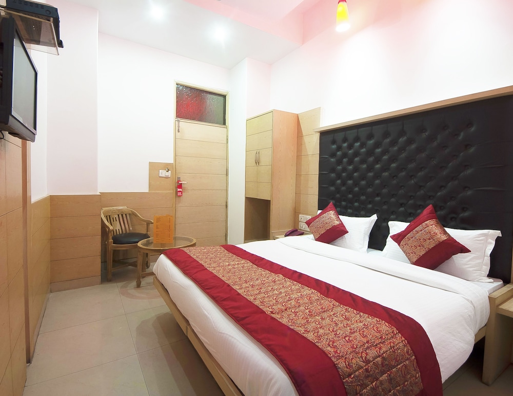 Hotel Rama Inn 7/20