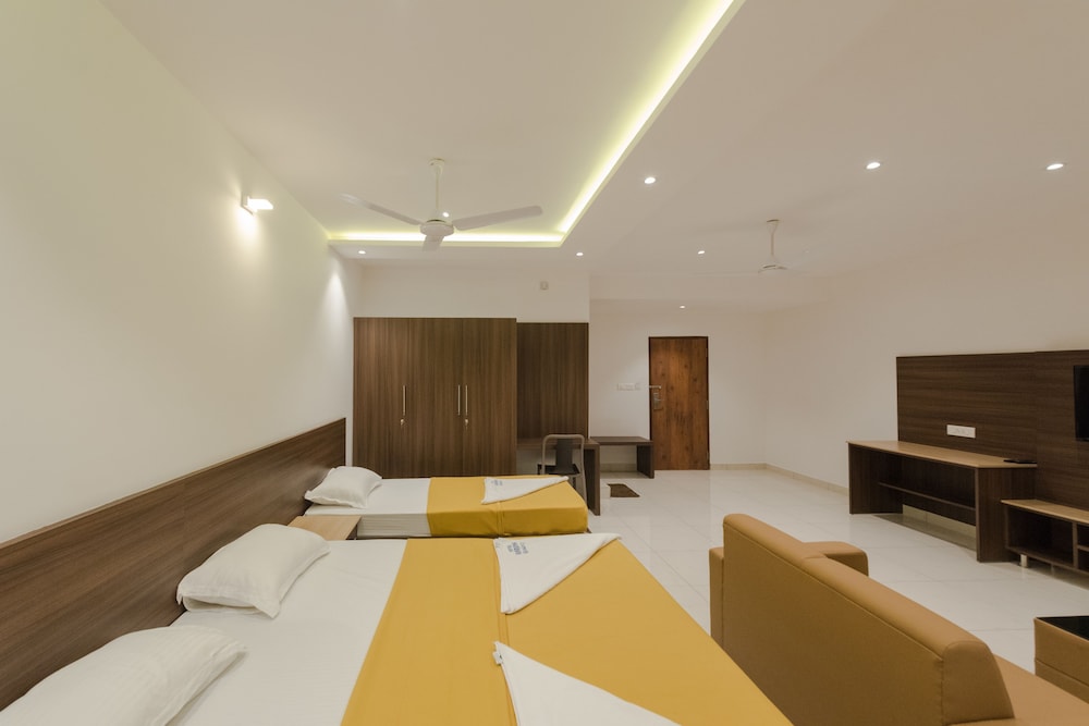 Hotel Karuna Residency 13/23
