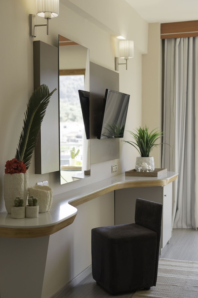 La Piscine Art Hotel, Philian Hotels and Resorts - Adults Only 53/70